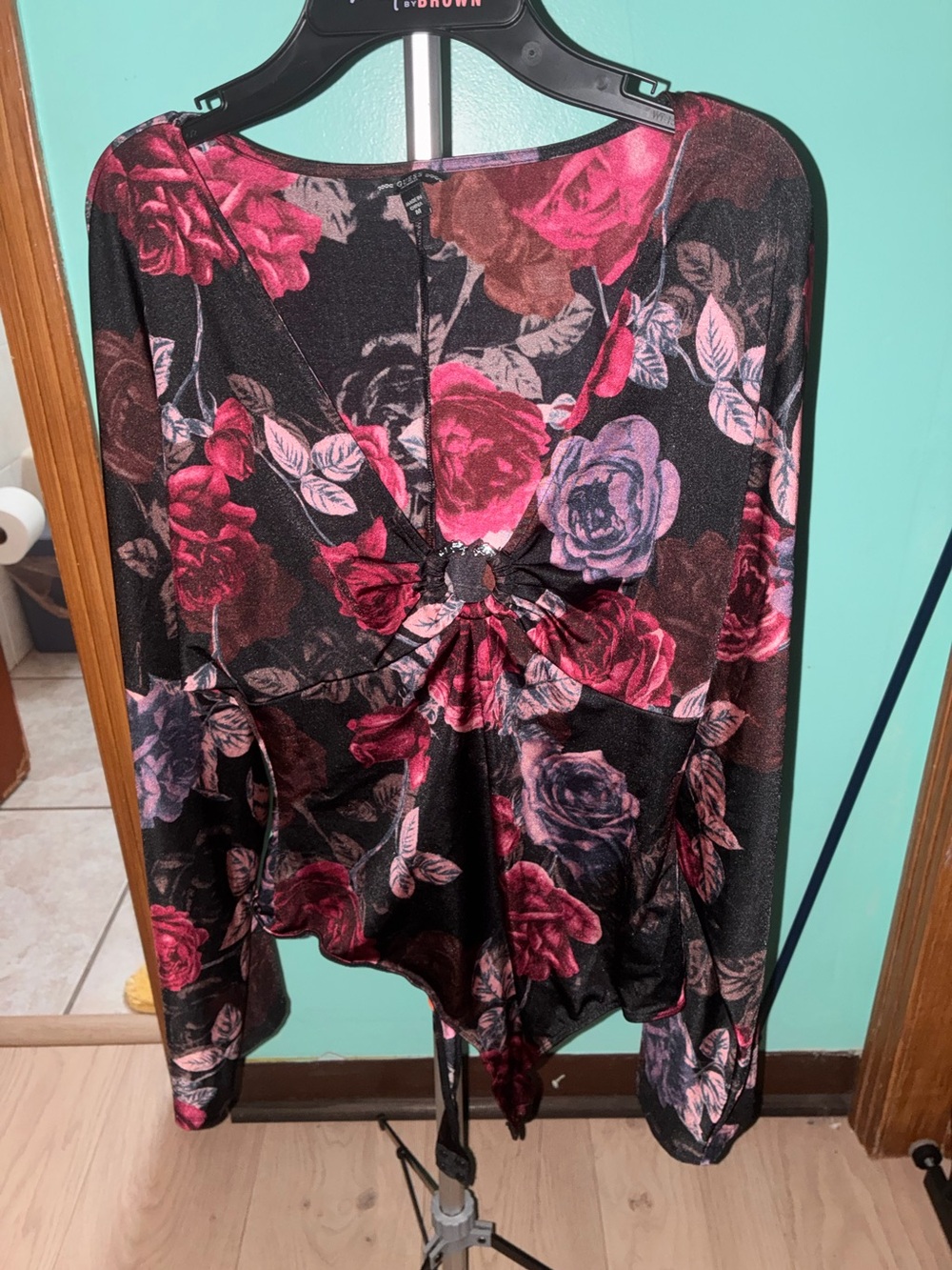 Guess Floral Twist-Front Women’s bodysuit- with snap black with Pink Rose print